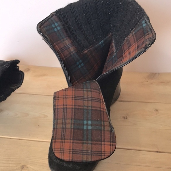 Aquatalia black leather front zip wedge boots booties size 10 - Picture 9 of 12